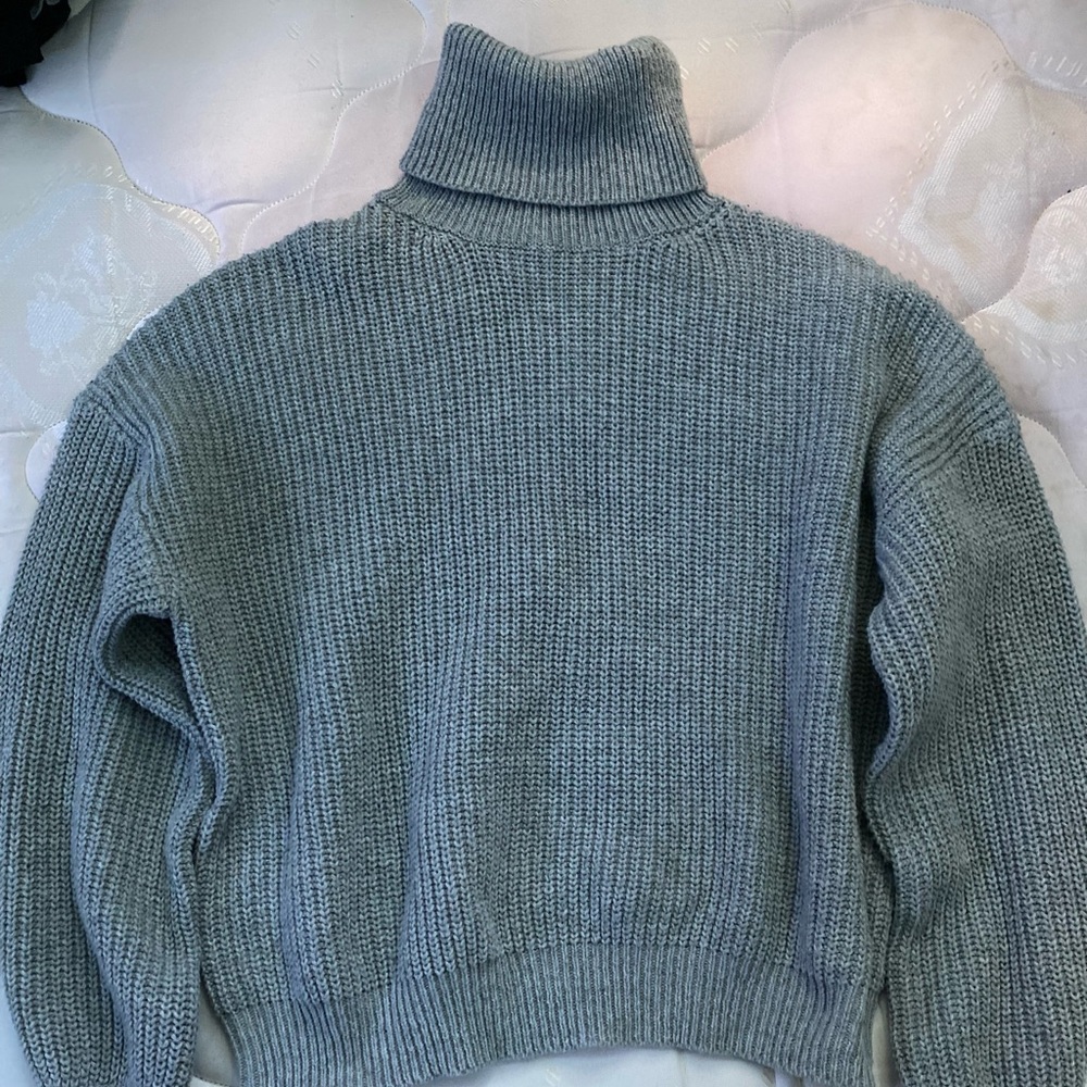 gray turtleneck sweater